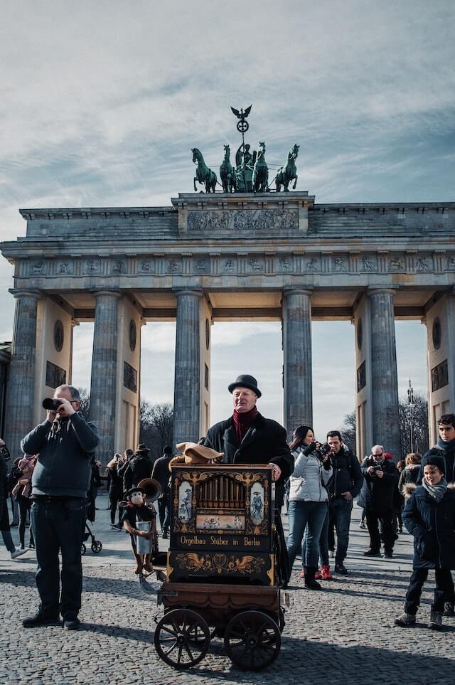 Berlin travel, flight, tours deals